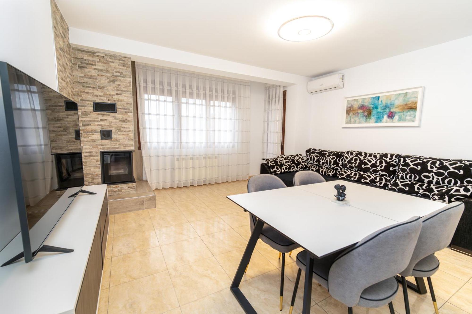 Casa Ianco &Rares Apartment Валдеробрес Екстериор снимка